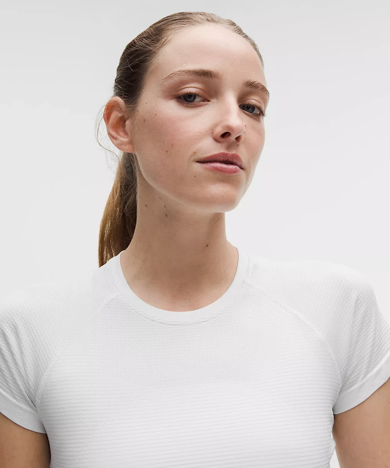 Swiftly Tech Cropped Short-Sleeve Shirt 2.0