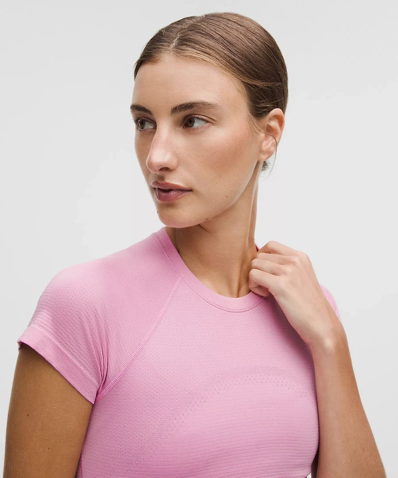 Swiftly Tech Cropped Short-Sleeve Shirt 2.0 | Women's Short Sleeve Shirts & Tee's