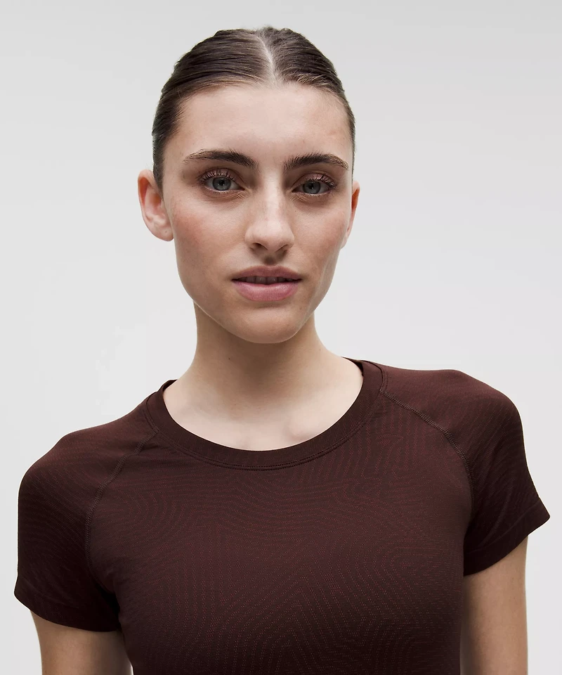 Team Canada Swiftly Tech Short-Sleeve Shirt 2.0 *COC Logo