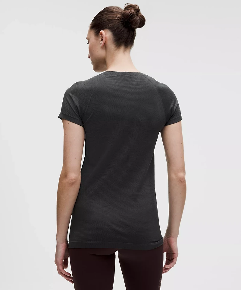 Team Canada Swiftly Tech Short-Sleeve Shirt 2.0 *COC Logo