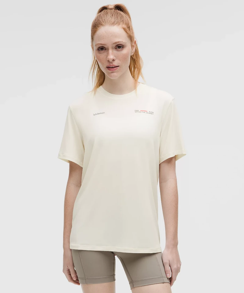 Jersey Training Short-Sleeve Shirt *Graphic | Women's Short Sleeve Shirts & Tee's