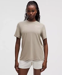Jersey Training Short-Sleeve Shirt *Graphic | Women's Short Sleeve Shirts & Tee's
