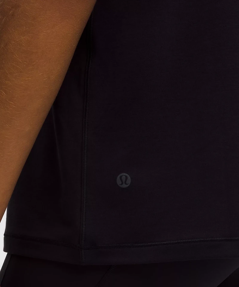 Jersey Training Short-Sleeve Shirt *Graphic | Women's Short Sleeve Shirts & Tee's