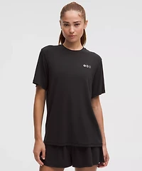 Jersey Training Short-Sleeve Shirt *Graphic | Women's Short Sleeve Shirts & Tee's