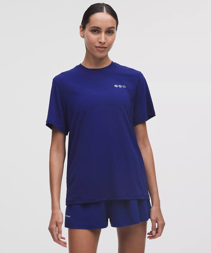 Jersey Training Short-Sleeve Shirt *Graphic | Women's Short Sleeve Shirts & Tee's