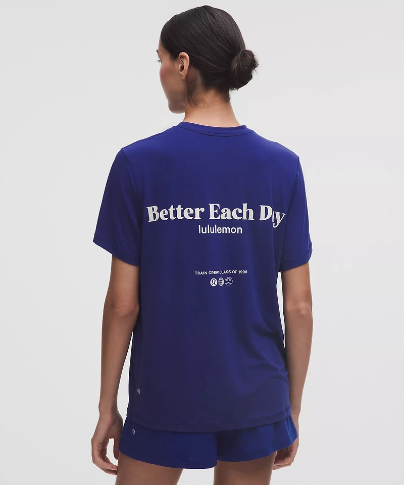 Jersey Training Short-Sleeve Shirt *Graphic | Women's Short Sleeve Shirts & Tee's