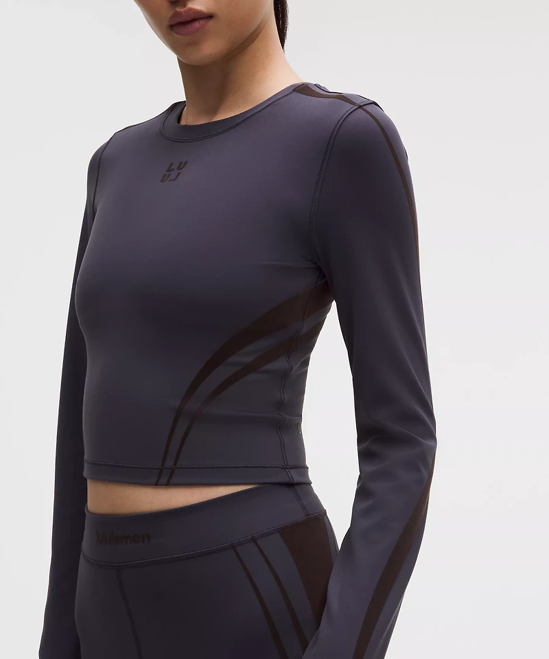 Wunder Train Cropped Long-Sleeve Shirt *Flocked