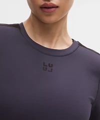 Wunder Train Cropped Long-Sleeve Shirt *Flocked