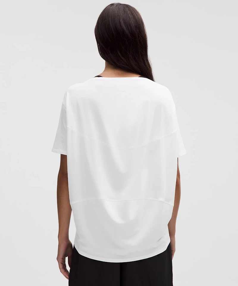 Back Action Organic Cotton T-Shirt | Women's Short Sleeve Shirts & Tee's