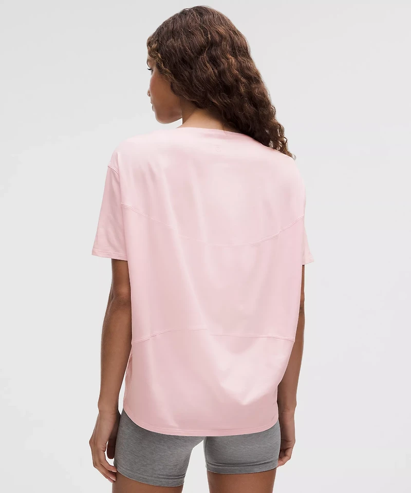 Back Action Organic Cotton T-Shirt | Women's Short Sleeve Shirts & Tee's
