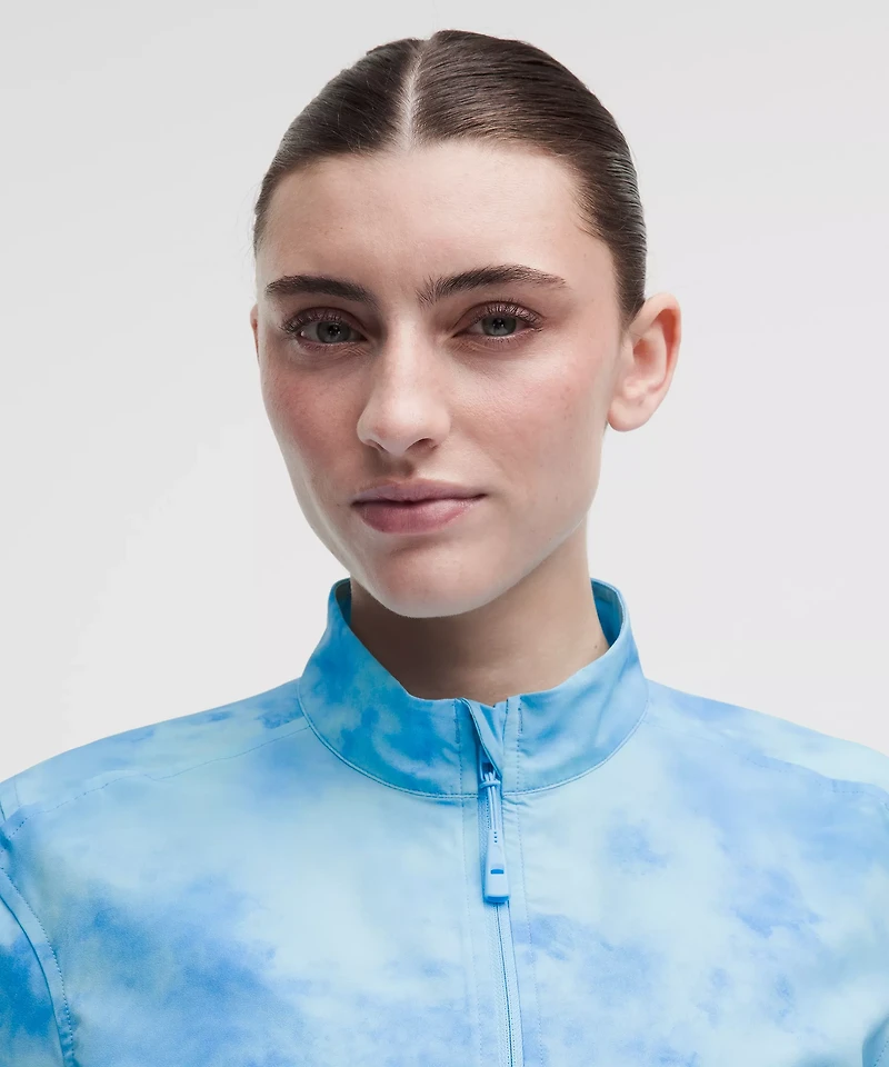 Lightweight Relaxed-Fit Running Jacket