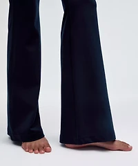 Groove Nulu Super-High-Rise Flared Pant *Regular