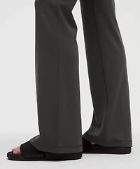 Wunder Under SmoothCover High-Rise Bootcut Pant 34" | Women's Leggings/Tights