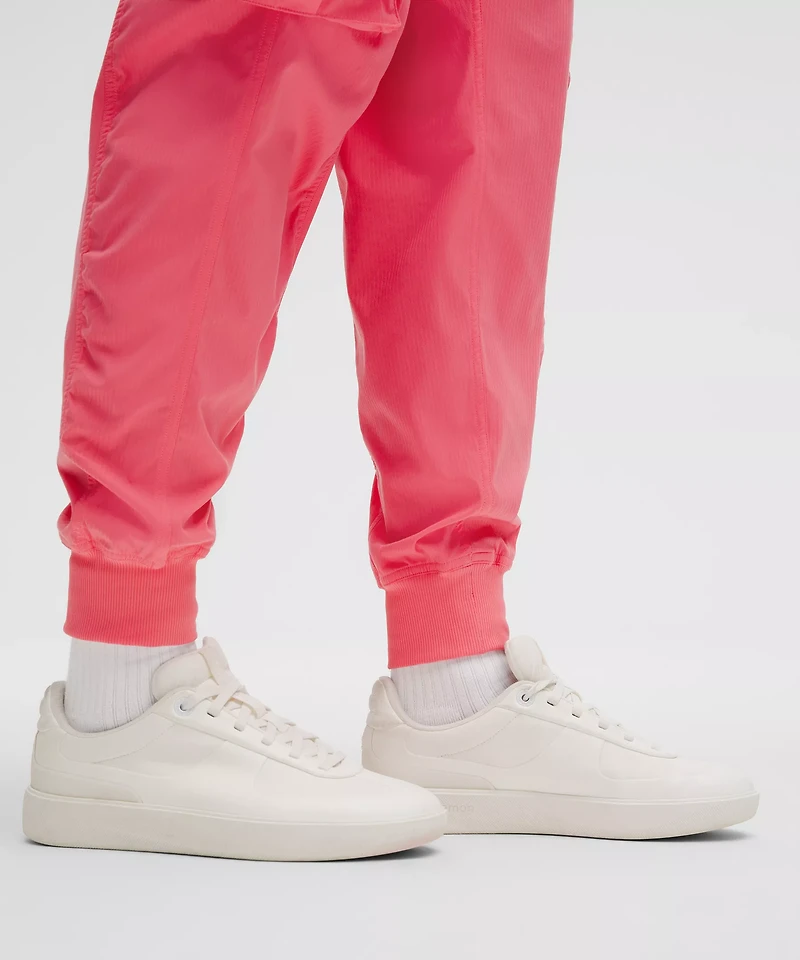 Dance Studio Relaxed-Fit Mid-Rise Cargo Jogger | Women's Joggers