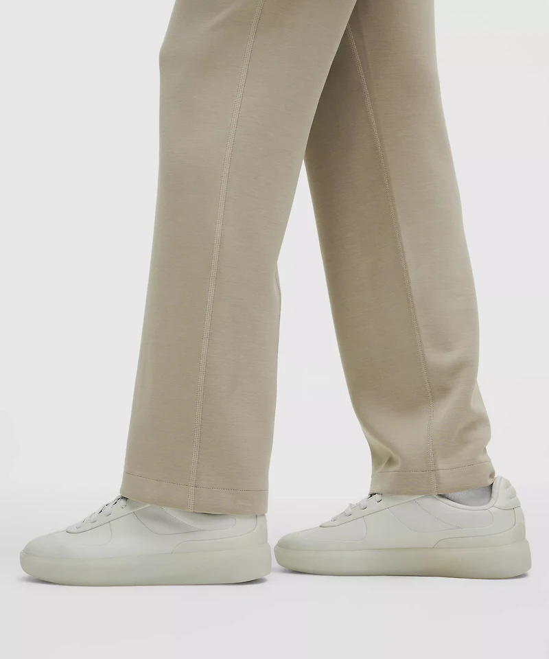 Softstreme High-Rise Straight-Leg Pant *Regular