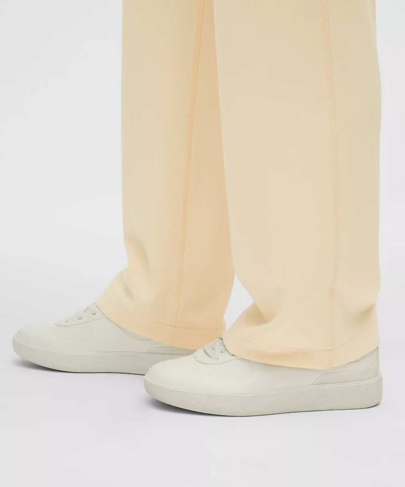 Softstreme High-Rise Straight-Leg Pant *Regular