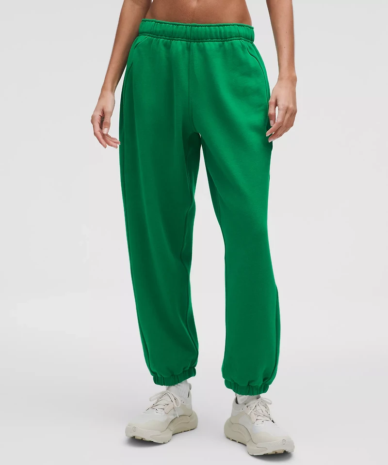 Scuba Mid-Rise Oversized Jogger *Short