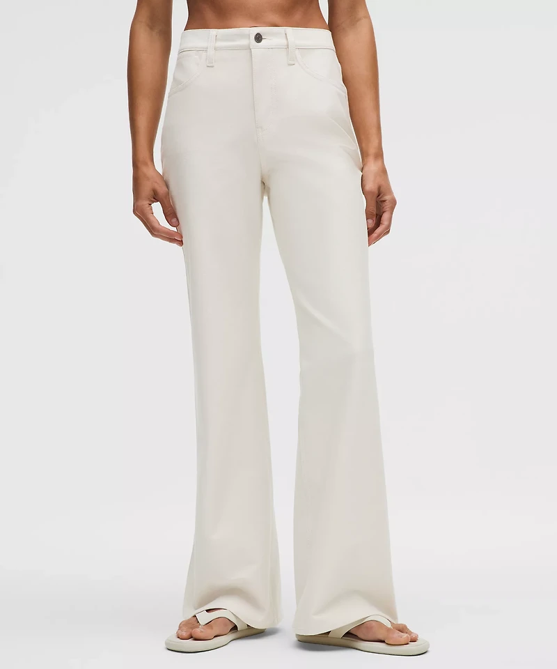 EasyFive High-Rise Subtle-Flare Pant *Regular