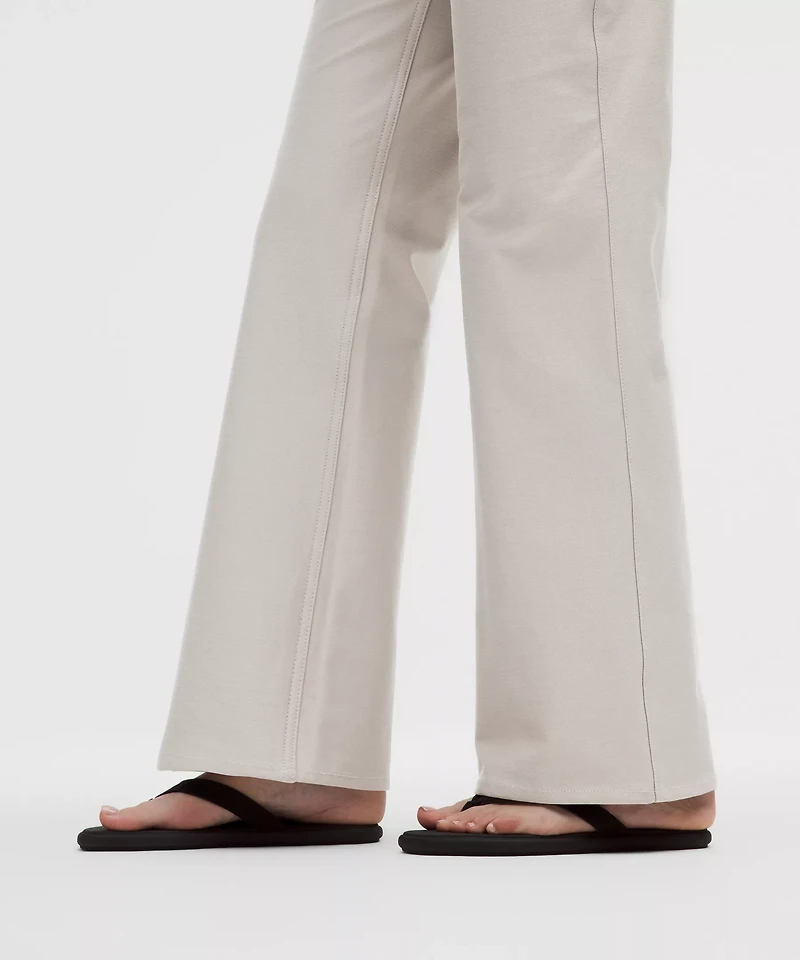 EasyFive High-Rise Subtle-Flare Pant *Regular