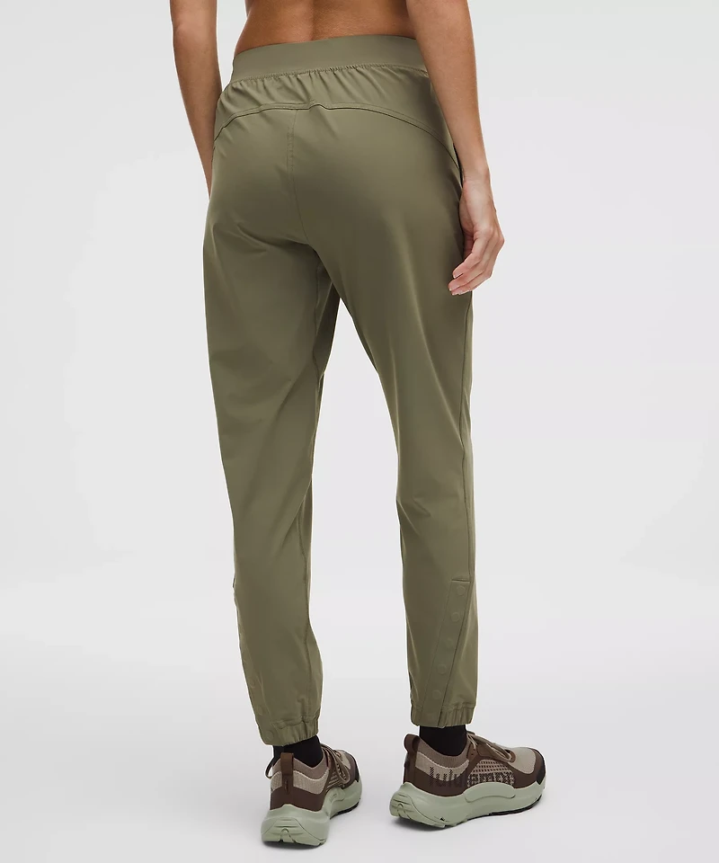 Adapted State High-Rise Jogger *Magnetic Closures | Women's Joggers