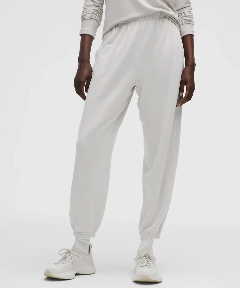 BeCalm Oversized Mid-Rise Pant