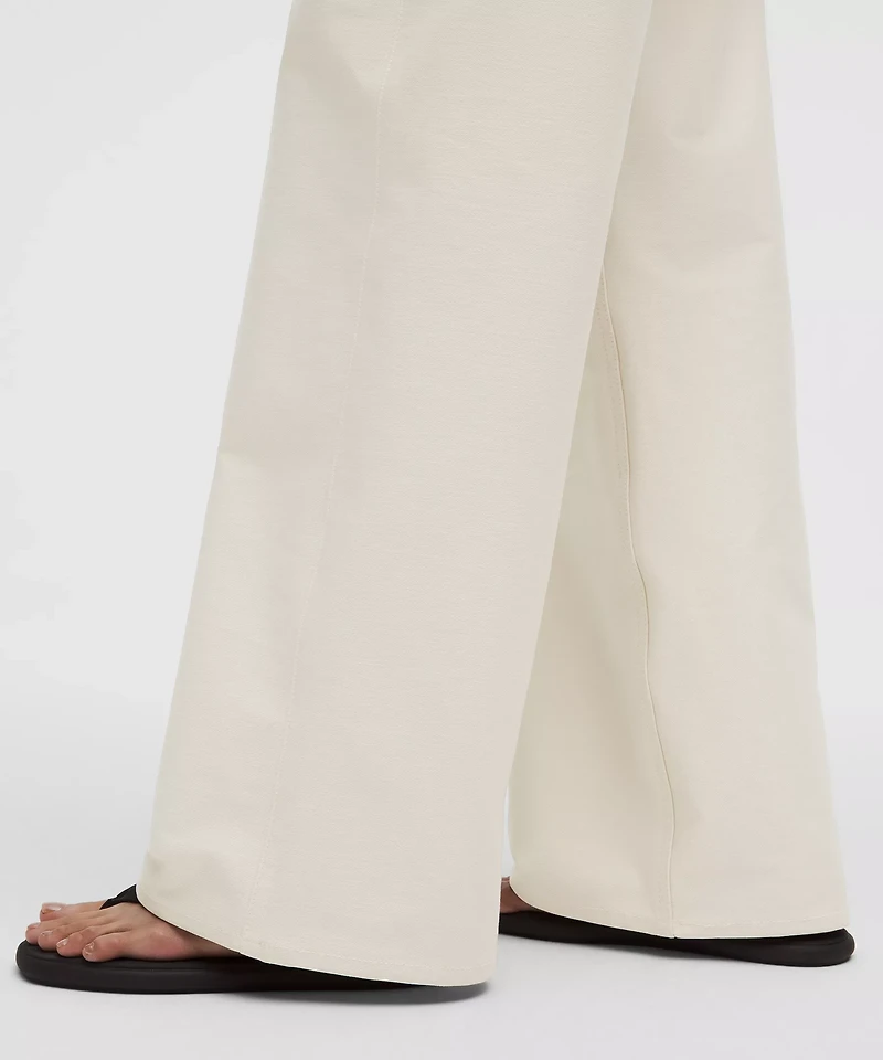 EasyFive Low-Rise Classic Wide-Leg Pant *Regular