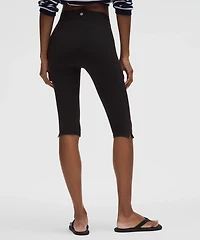 Groove High-Rise Notched-Hem Crop 15" | Women's Capris