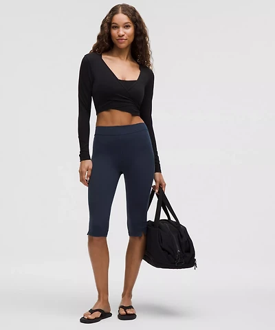 Groove High-Rise Notched-Hem Crop 15" | Women's Capris