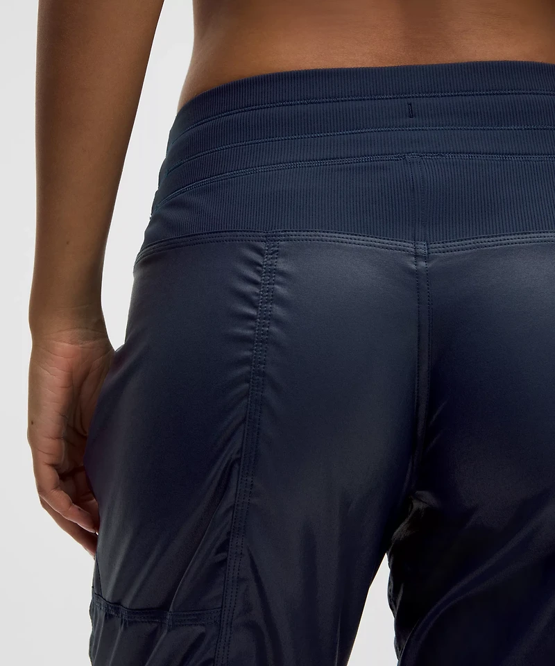 Dance Studio Mid-Rise Pant *Shine