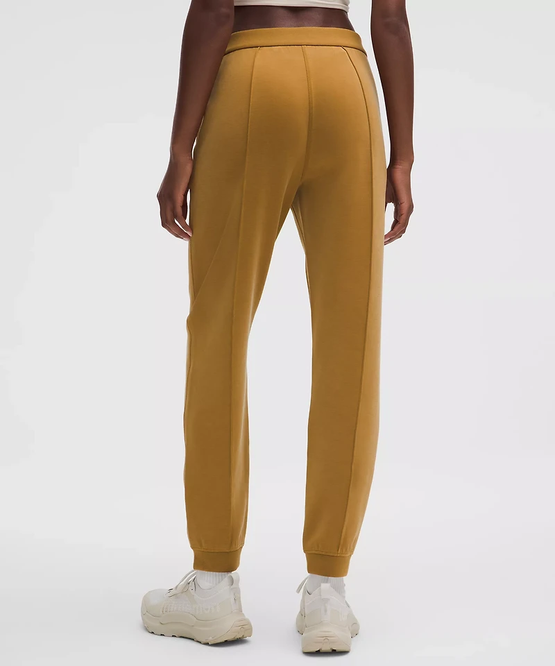 Softstreme Classic-Fit High-Rise Jogger