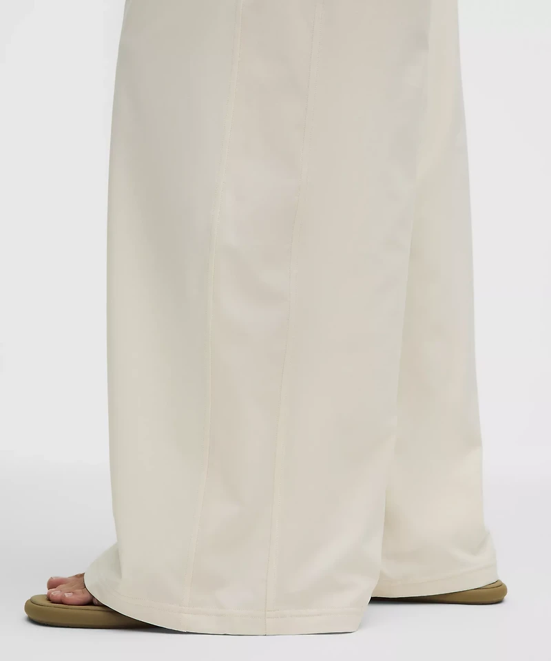 Swift High-Rise Wide-Leg Pant *Logo Waistband