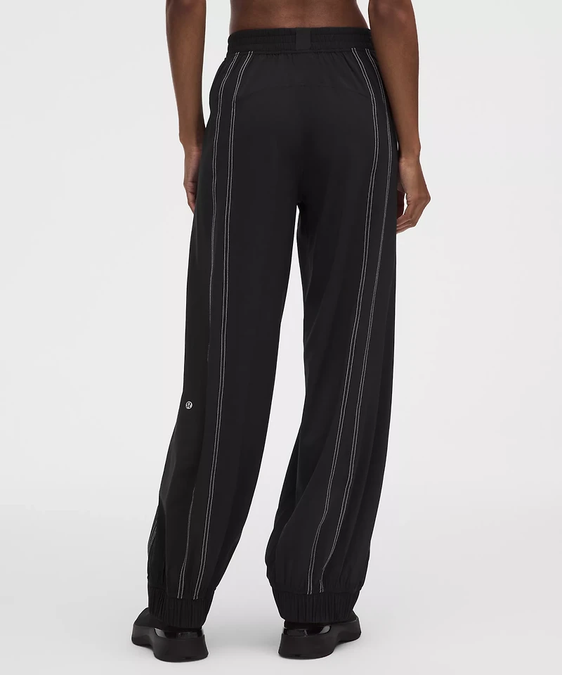 Define High-Rise Swift Jogger *Regular