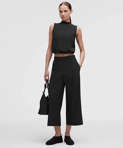 Breezily Mid-Rise Cropped Pant
