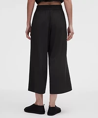 Breezily Mid-Rise Cropped Pant