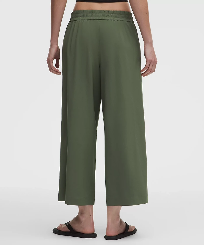 Breezily Mid-Rise Cropped Pant
