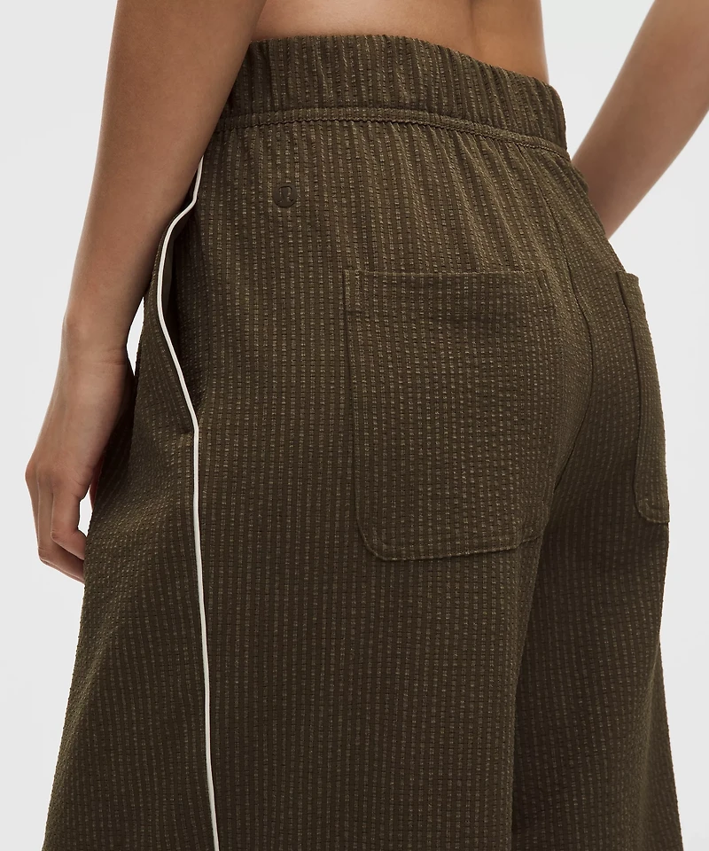 Seersucker WovenAir High-Rise Pleated Pant *Regular