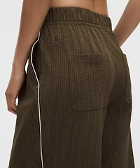 Seersucker WovenAir High-Rise Pleated Pant *Regular