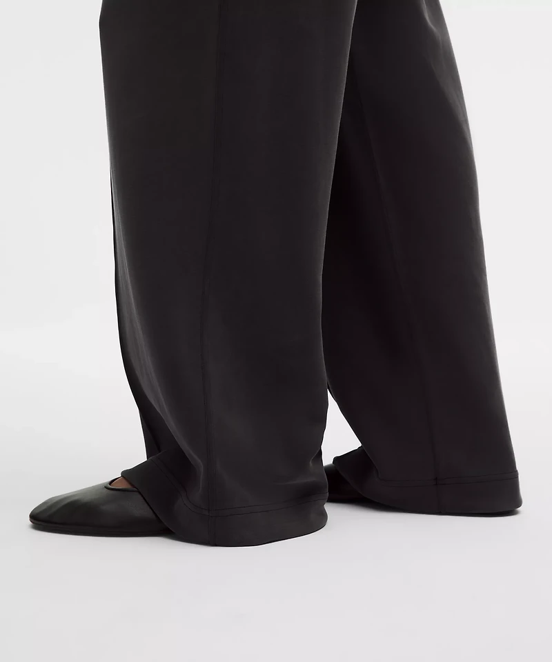 Softstreme Pintuck High-Rise Wide-Leg Pant *Regular
