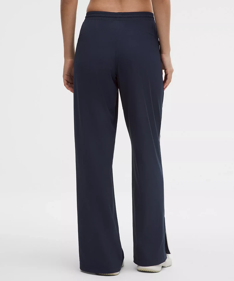 Court Rival Wide-Leg Track Pant *Regular