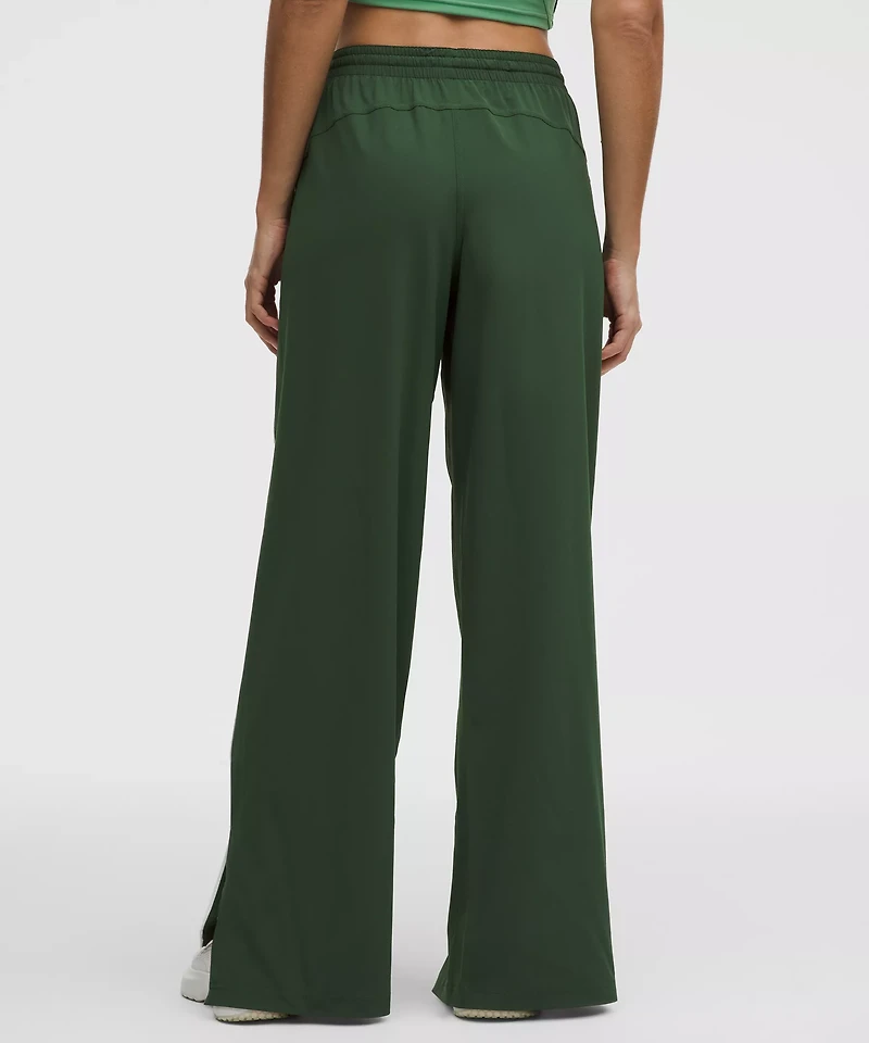 Court Rival Wide-Leg Track Pant *Regular