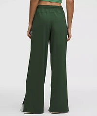 Court Rival Wide-Leg Track Pant *Regular