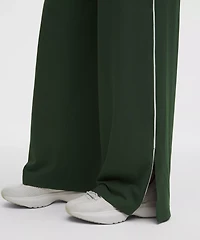 Court Rival Wide-Leg Track Pant *Regular