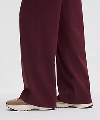 Groove High-Rise Wide-Leg Pant *Short