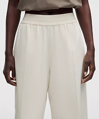 Breezily Mid-Rise Cropped Pant