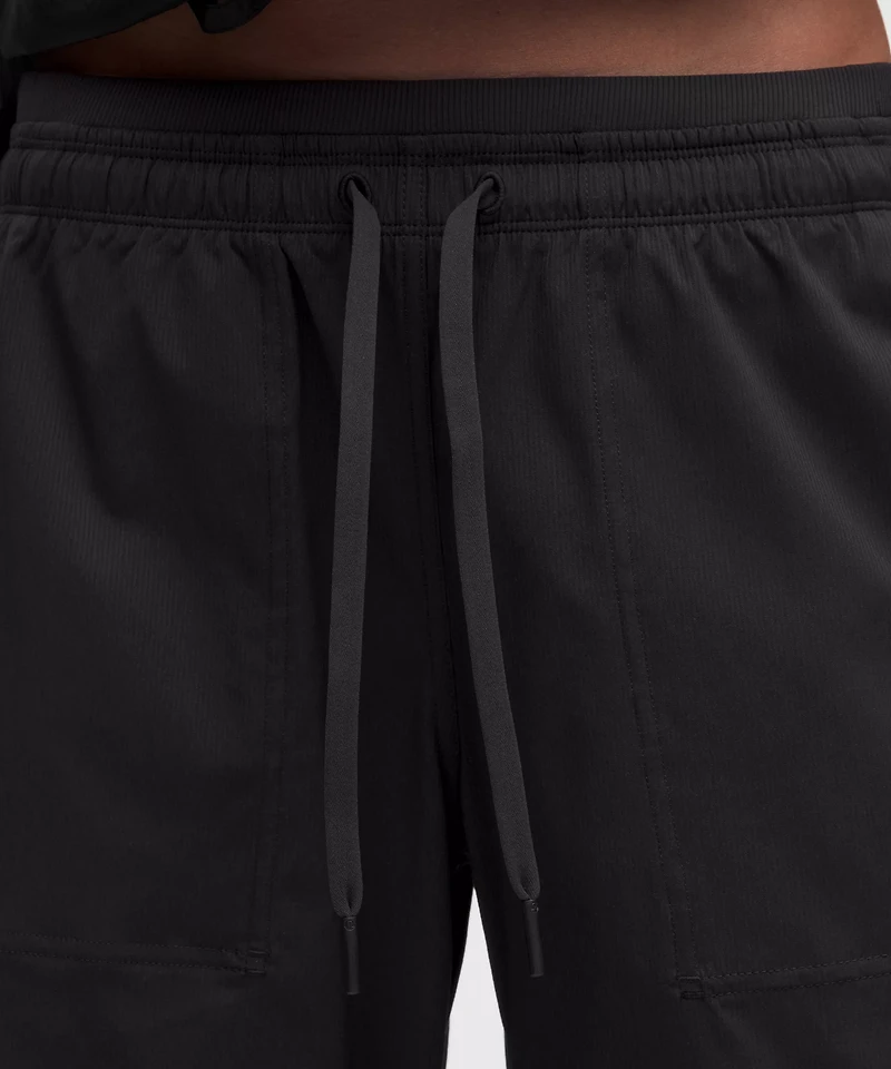 Dance Studio Evolve Low-Rise Oversized Pant *Short