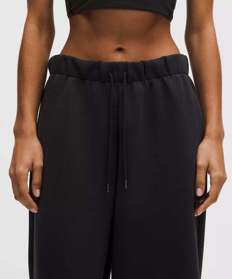 Sleek Spacer Barrel-Leg Pant