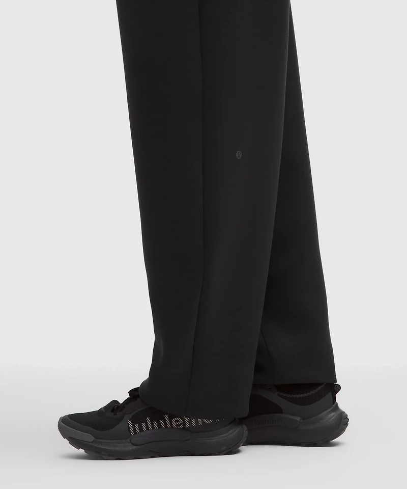Sleek Spacer Barrel-Leg Pant