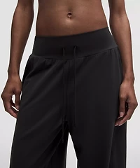 Groove Low-Rise Relaxed Cinch Pant *Short