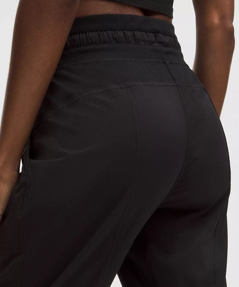 Dance Studio Mid-Rise Cropped Pant | Women's Capris