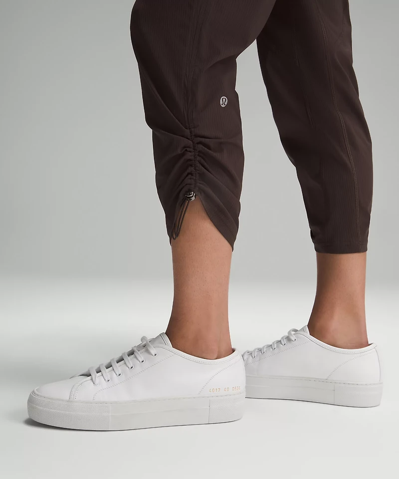 Dance Studio Mid-Rise Cropped Pant | Women's Capris